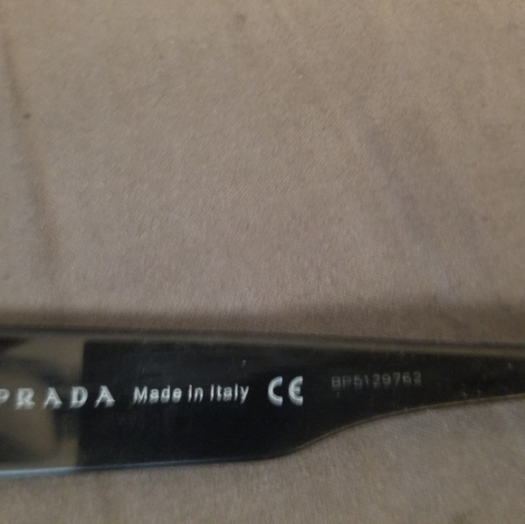 Prada prescription eyeglass frames - Picture 3 of 4